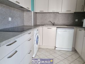 APPARTEMENT T4 LA GARDE PROCHES DES COMMODITES -