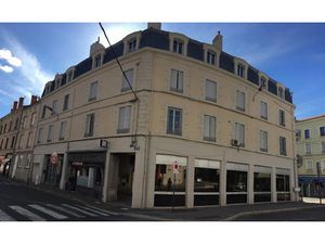 Vente appartement 8 pièces 202 m² à Saint-Chamond (42400)  149 000 €
