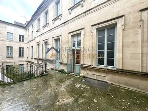 Vente appartement 3 pièces 57 m² à Beaucaire (30300)  74 000 €