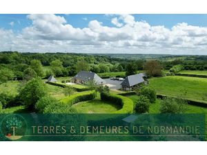 Vente ferme 6 pièces 220 m² à Pont-l'eveque (14130)  1 230 000 €