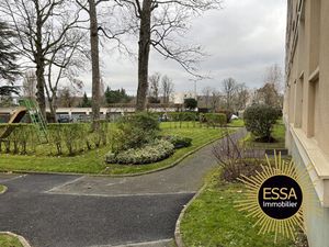 Appartement Viroflay 3 pièce(s) - Résidence les cèdres