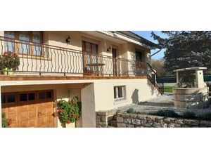 Maison Pierre De Bresse 6 pièce(s) 150 m2