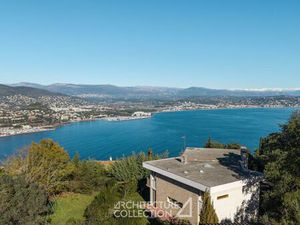 Villa signée Eugène Lizero à Théoule-sur-mer
