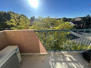 NIMES EST - APPARTEMENT T3 67M2 BALCON ET PARKING PRIVATIF E