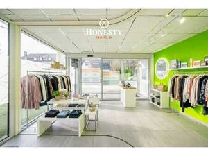 Local commercial avec visibilité maximale à Libramont