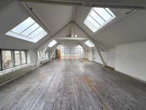 Atelier ±215 m² - Sainte-Catherine