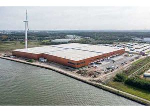 Bâtiment logistique de 10.122 m² et mezzanine de 2.315 m²...