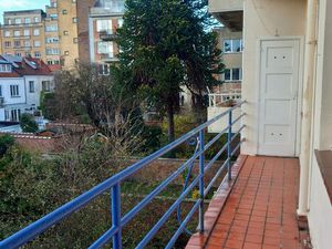 Appartement à louer avec terrasse et 3 chambres   Ixelles (VBD61227)