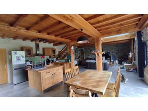 Longère en pierres avec studio indépendant