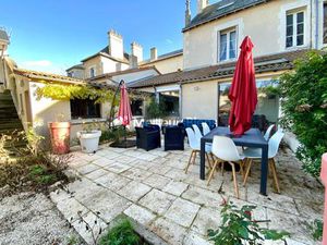 POITIERS  quartier Chilvert  Maison de charme avec dépendance  garage double  T2 loué et P