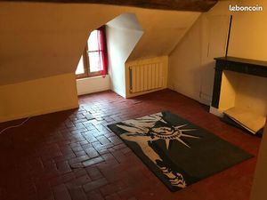 Petit t2 centre ville chalon