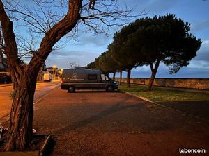 Parking Seynod fourgon aménagé / camping car