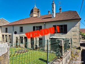 Maison 8 pièces 300 m²