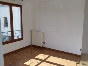 F1 de 52 m² situé 25 place de la république à St-Just St-Rambert