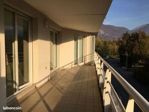 T2 avec garage et terrasse proche du campus