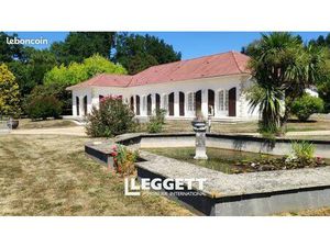 Maison 8 pièces 253 m²