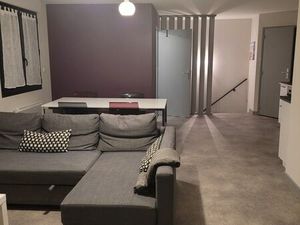 Grand T2 indépendant proche quai