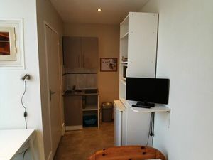 STUDIO meublé  secteur