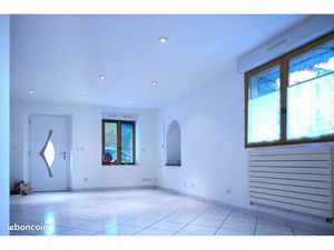 Maison de ville 5 Pièces .110m2. Montbonnot Saint Martin .1080 CC