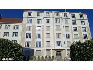 Loue F3 84 m2 quartier victor hugo
