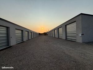 Pamiers loue box de stockage garage