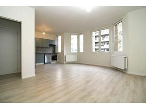 Appartement à louer avec 2 chambres   Forest (VBD61233)