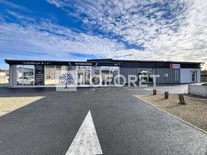 Vente Bureaux et commerces à Thouars (79100) : à vendre / 339m² Thouars