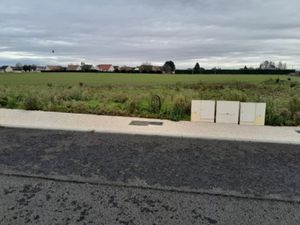 Vente terrain 780 m² à Chauny (02300)  42 955 €