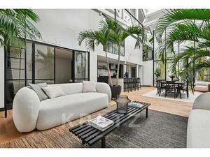 Vente Appartement 6 pièces et plus à Paris 19e (75019) : à vendre 6 pièces et plus / 210m²