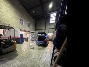 Location local industriel 370 m² à Gonesse (95500)