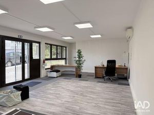 Location Bureaux 77 m²