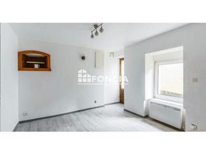 LONGUYON Proche écoles et commerces