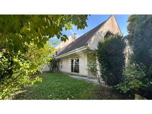 Luxury Properties - Maison d'Architecte à Vendre à Guyancourt - 7 pièces