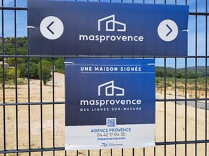 Vente terrain 916 m² à Lauris (84360)  230 000 €
