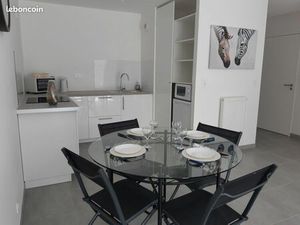 T2 meublé exposé SUD proche commerces / centre ville / école / plage