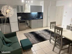 Appartement T3 meublé balcon garage ascenseur