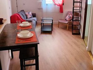 Appartement T1-bis  rénové  meublé  très clair  prox. Place Pey Berland/rue Ste Catherine.