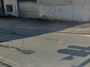 Entrepot tres rare sur le secteur