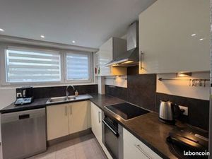 Appartement familial T5 100 m² - 3 chambres - rénové  garage  parking et cheminée