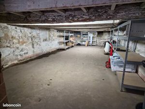 A LOUER GRANDE CAVE/ENTREPÔT 60m² - NICE HYPER CENTRE