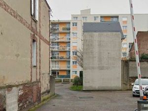 Location place de parking couverte dans residence fermée et sécurisée secteur graville mon