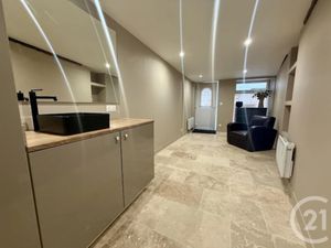 Vente locaux professionnels à Fontainebleau (77300)  140 000 €