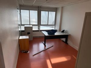Vente locaux professionnels 145 m² à Rueil-Malmaison (92500)  390 000 €