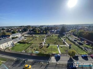 Vente immeuble 4910 m² à Olivet (45160)  244 500 €