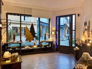 Quartier Opéra : local commercial indépendant d'environ 74 m