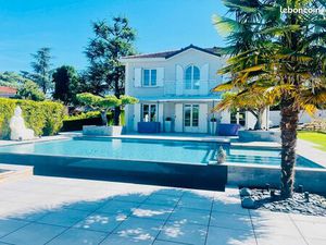 St Just St Rambert-Très belle propriété Haut de gamme