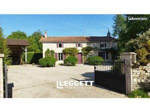 Maison 6 pièces 258 m²