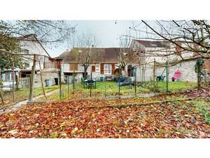 Studio 205 m² BREUX JOUY