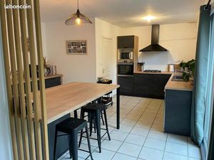 Loue grande maison bien située