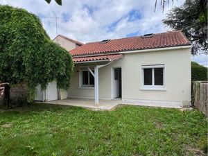 Loue Maison avec cour et jardin